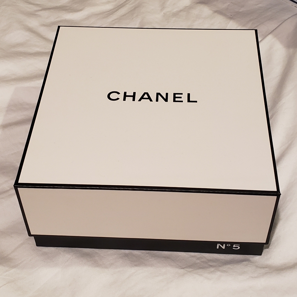 Chanel °5 Box Gift Box